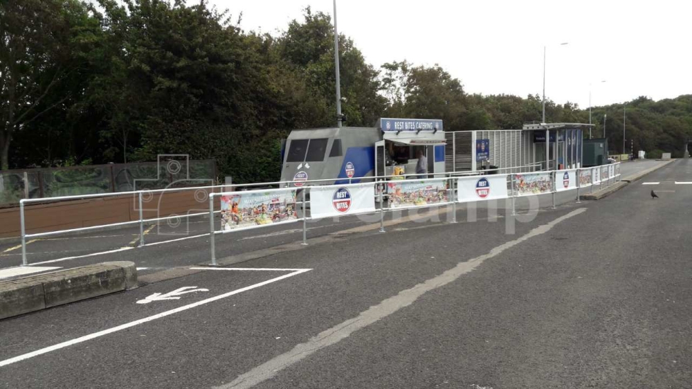 Eurotunnel catering facilities with secure barriers made from Interclamp key clamp fittings, ensuring safe and organised pedestrian movement.